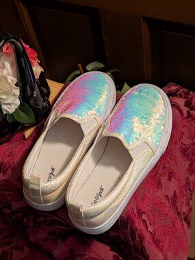 Cat & Jack Sneakers -Aliki Flip-Sequin -Slip-On -Size: Girls' 4 Great condition